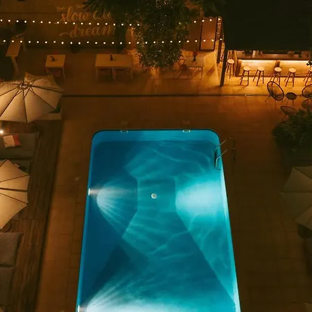 Arome22 מלון אפורי סוד